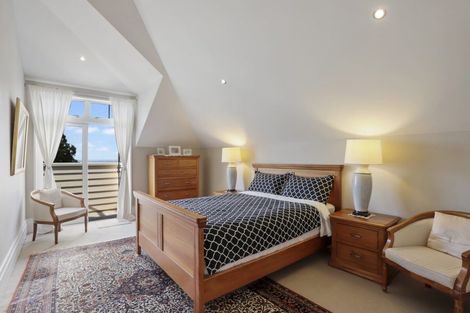 Photo of property in 291 Forest Hill Road, Waiatarua, Auckland, 0612