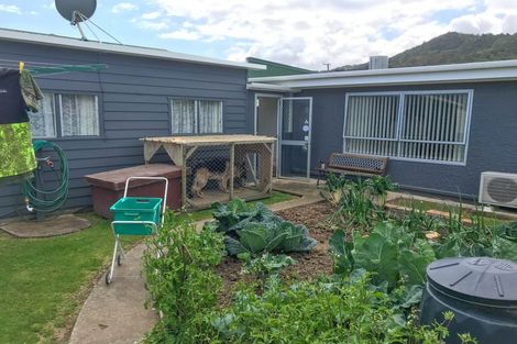 Photo of property in 19 West Crescent, Te Puru, Thames, 3575