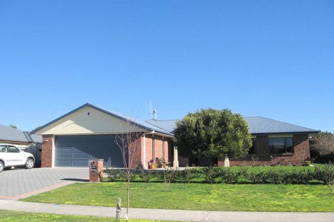 Photo of property in 17 Lavenham Place, Rototuna North, Hamilton, 3210