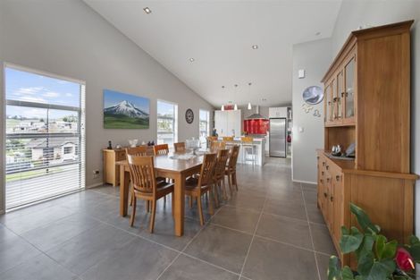 Photo of property in 30 Buxton Place, Ohauiti, Tauranga, 3112