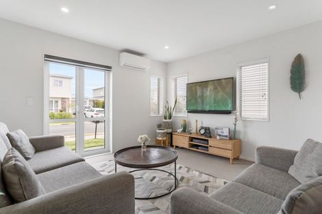 Photo of property in 57 Divide Loop, Takanini, 2112