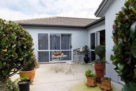 Photo of property in 10 Maccallum Court, Rototuna, Hamilton, 3210