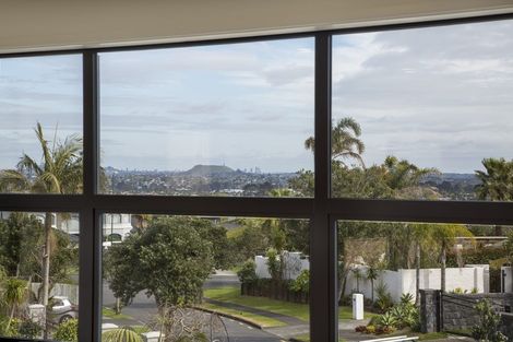 Photo of property in 9 Eynsham Court, Dannemora, Auckland, 2016