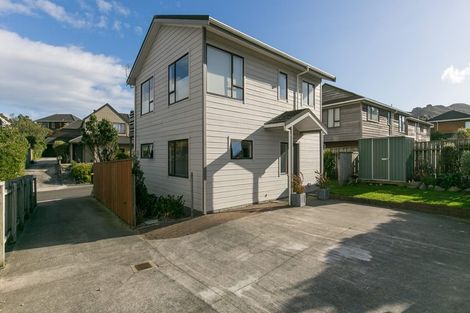 Photo of property in 8a Shastri Terrace, Khandallah, Wellington, 6035