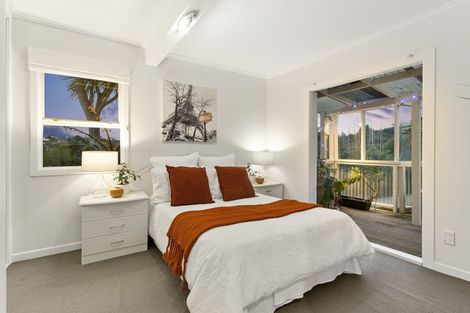 Photo of property in 1/27 Tui Glen Road, Birkenhead, Auckland, 0626