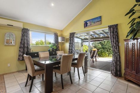 Photo of property in 1/31 Taroka Close, Pinehill, Auckland, 0632