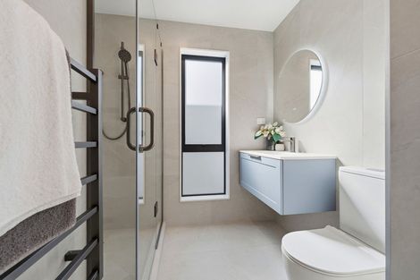 Photo of property in 102e Te Oneroa Way, Long Bay, Auckland, 0630