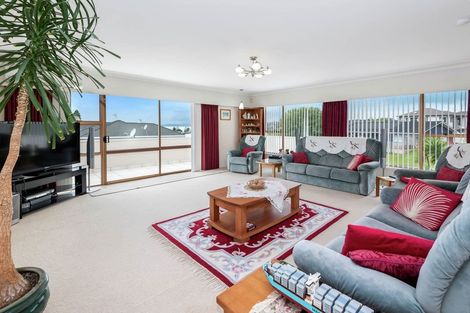 Photo of property in 5 Mccrystal Avenue, Bucklands Beach, Auckland, 2012