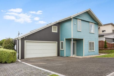 Photo of property in 129 Te Puia Drive, Aotea, Porirua, 5024