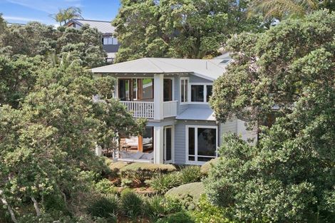 Photo of property in 16 Joan Street, Point Chevalier, Auckland, 1022