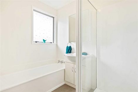 Photo of property in 137 Universal Drive, Henderson, Auckland, 0610