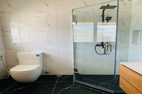 Photo of property in 4287 Great North Road, Glendene, Auckland, 0602