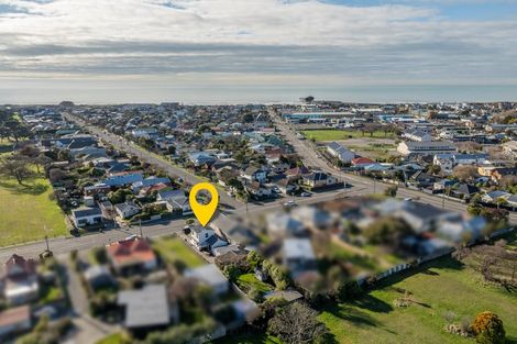 Photo of property in 390 Keyes Road, New Brighton, Christchurch, 8083