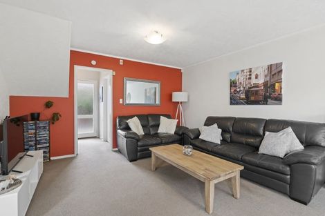 Photo of property in 3/30 Stokes Valley Road, Stokes Valley, Lower Hutt, 5019