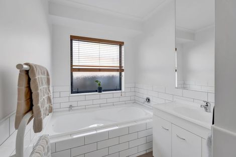 Photo of property in 13b Miro Street, Inglewood, 4330