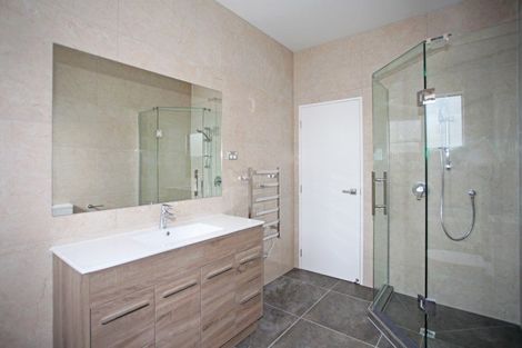 Photo of property in 9 Kato Way, Pukekohe, 2120