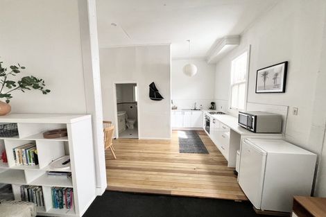 Photo of property in 2/24 West End Road, Herne Bay, Auckland, 1022