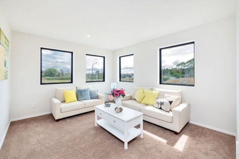 Photo of property in 14 Papareia Road, Karaka, Papakura, 2113