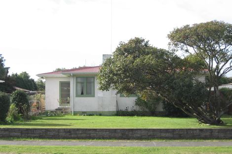 Photo of property in 24 Shackleton Street, Maraenui, Napier, 4110