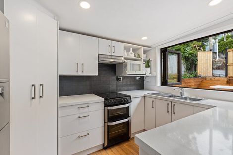 Photo of property in 504 Beach Road, Murrays Bay, Auckland, 0630