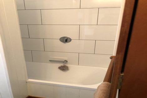 Photo of property in 35 Neptune Avenue, Beach Haven, Auckland, 0626