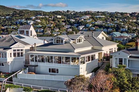 Photo of property in 52 Central Terrace, Kelburn, Wellington, 6012