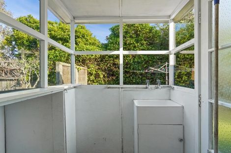 Photo of property in 1/9 Moana Avenue, Belmont, Auckland, 0622