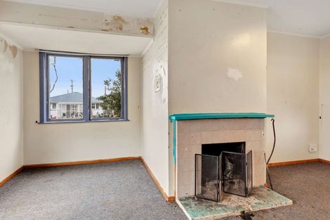 Photo of property in 4 Matipo Street, Castlecliff, Wanganui, 4501