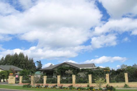 Photo of property in 46 Balmoral Drive, Hilltop, Taupo, 3330