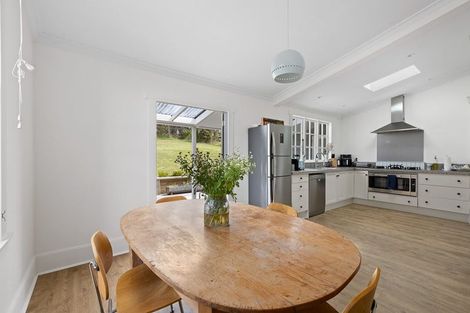 Photo of property in 204 Cape Rodney Road, Leigh, 0985