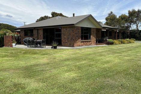 Photo of property in 114 Golf Links Road, Ruatapu, Hokitika, 7883