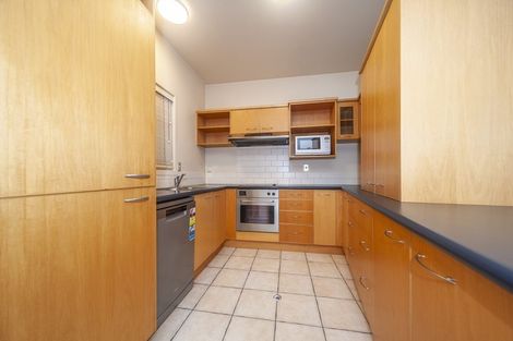 Photo of property in Endeavour Apartments, 8/125 Thorndon Quay, Pipitea, Wellington, 6011