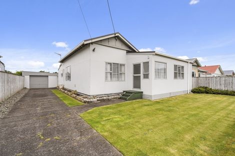 Photo of property in 8 George Street, Hawera, 4610