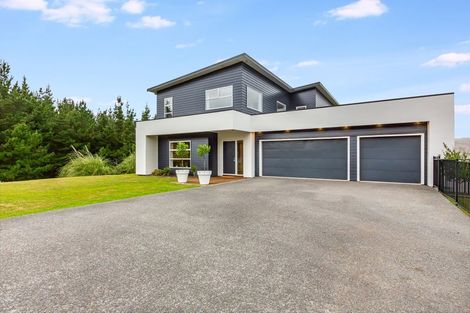 Photo of property in 32 Pacific View, Whitby, Porirua, 5024