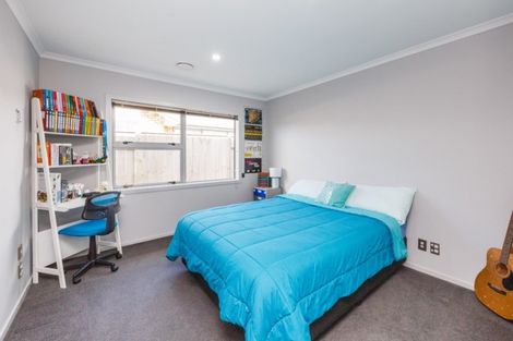 Photo of property in 8 Lorenzo Place, Kelvin Grove, Palmerston North, 4414