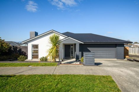 Photo of property in 14 Stonebridge Heights, Feilding, 4702
