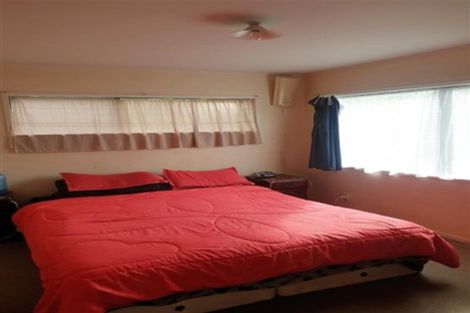 Photo of property in 16 Limond Street, Randwick Park, Auckland, 2105