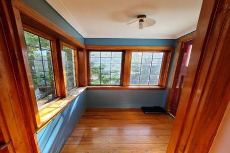 Photo of property in 100 Nairn Street, Mount Cook, Wellington, 6011