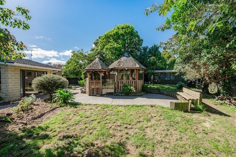 Photo of property in 73 Nimmo Avenue East, Waikanae, 5036