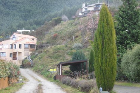 Photo of property in 14 Greenstone Place, Fernhill, Queenstown, 9300