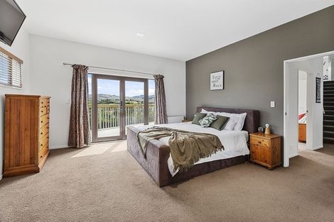 Photo of property in 4 Helm Place, Whitby, Porirua, 5024