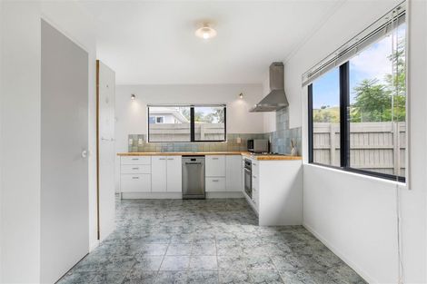 Photo of property in 114 Everitt Crescent, Whangamata, 3620