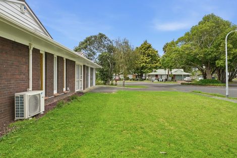 Photo of property in 14 Meadowcourt Drive, Manukau, Auckland, 2025