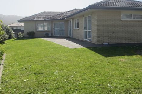 Photo of property in 3 Pikitanga Close, Tawa, Wellington, 5028