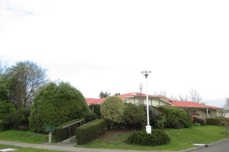 Photo of property in 17 Woodlands Drive, Havelock North, 4130
