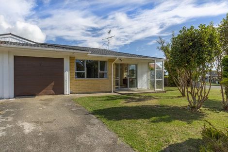 Photo of property in 5 Kanawa Street, Waikanae, 5036