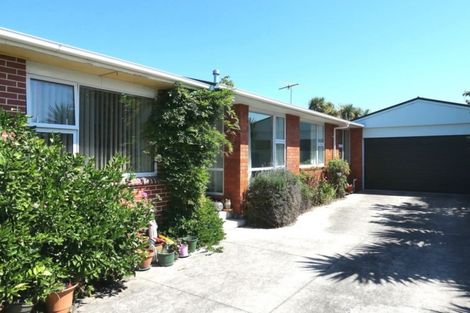 Photo of property in 33 Donnington Street, Parklands, Christchurch, 8083