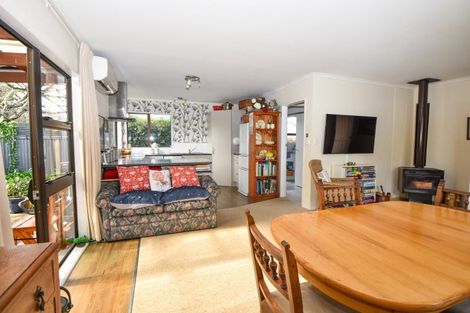 Photo of property in 8 Davy Street, Carterton, 5713