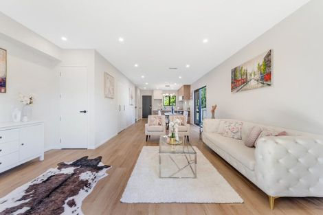 Photo of property in 140e Edgewater Drive, Pakuranga, Auckland, 2010