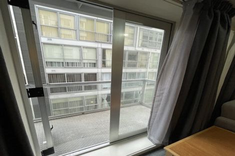 Photo of property in Terrace Heights Apartments, 4e/163 The Terrace, Wellington Central, Wellington, 6011